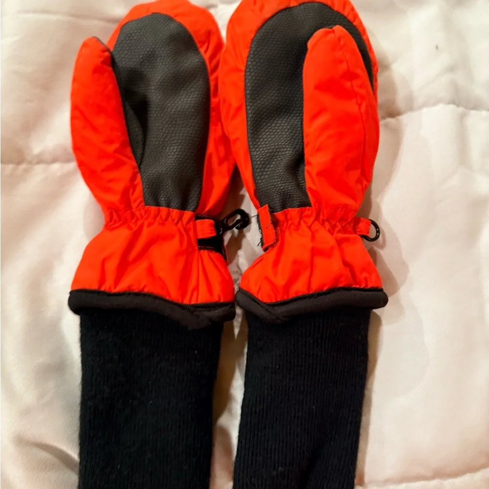 Kids Snow Stopper Red Mittens